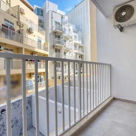 New! Spacious 4-bedroom Duplex By Sf Homes Apartmán