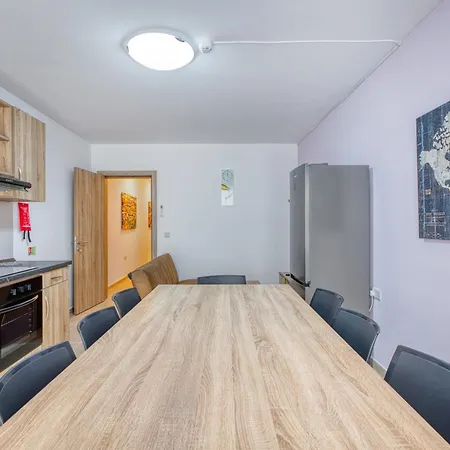 New! Spacious 4-bedroom Duplex By Sf Homes Apartmán *