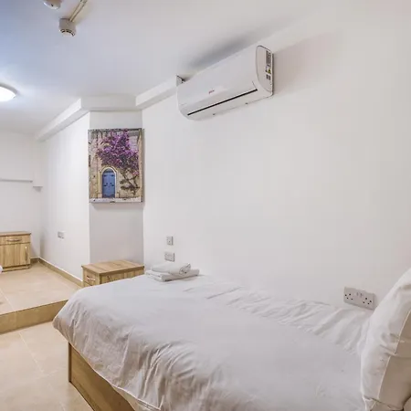 New! Spacious 4-bedroom Duplex By Sf Homes Apartmán