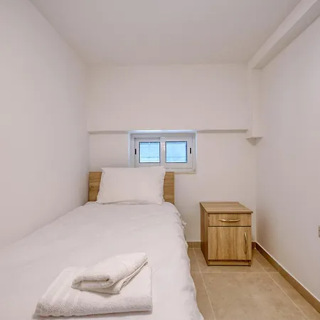Apartmán New! Spacious 4-bedroom Duplex By Sf Homes Tal-Hriereb