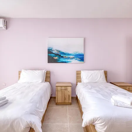 New! Spacious 4-bedroom Duplex By Sf Homes