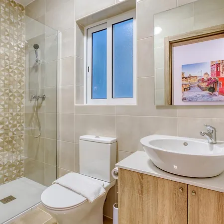 New! Spacious 4-bedroom Duplex By Sf Homes Appartement *