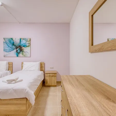 New! Spacious 4-bedroom Duplex By Sf Homes Tal-Hriereb